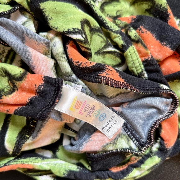 ⭐️LULARUE ⭐️BRAND NEW CONDITION - Picture 2 of 2